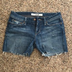 Joe's frayed hem shorts size 27